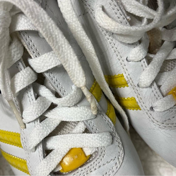 Y2K Vintage Streetwear Sneakers White Leather w/ patent yellow accents size 7.5 - Picture 10 of 14